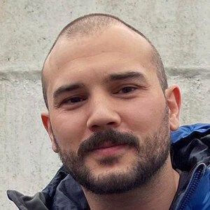 Steven Blades image 15