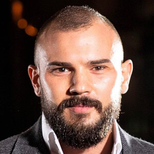 Steven Blades image 8