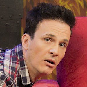 Steven O'Donnell, 44 (Apresentador de programa de TV)