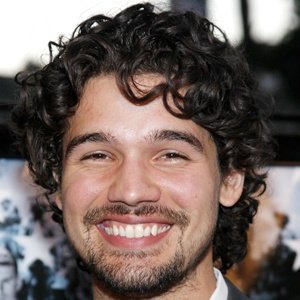 Steven Strait, 39 (Diễn viên điện ảnh)