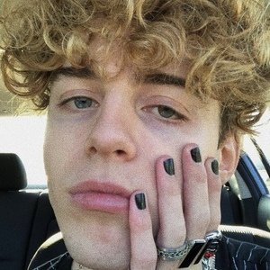 stevenrockich, 25 (TikTok Star)