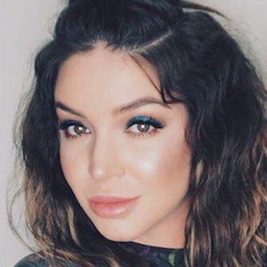 stillGLAMORUS, 38 (YouTube-ster)