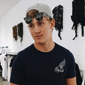 Stone Wilson, 29 (Звезда Youtube)