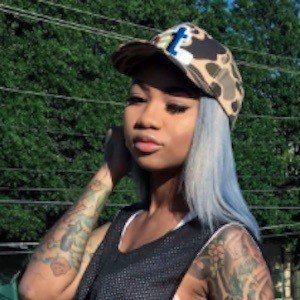 Su Yung, 32 (Estrella de Instagram)