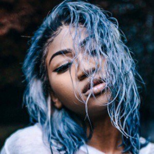 Su Yung, 32 (Instagram Star)