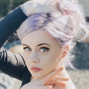 Sue Rose, 30 (YouTube Star)