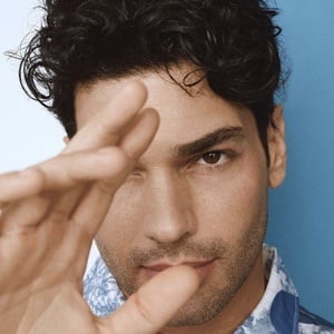 Sukru Ozyildiz, 37 (TV Actor)