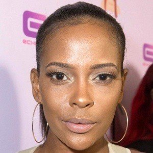 Sundy Carter image 5