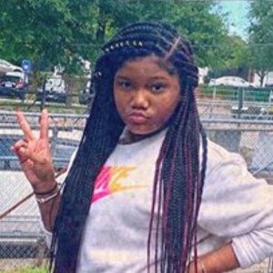 SuperstarrStacie, 18 (Rapper)