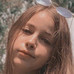 Susy Lustgarten, 18 (YouTube Star)