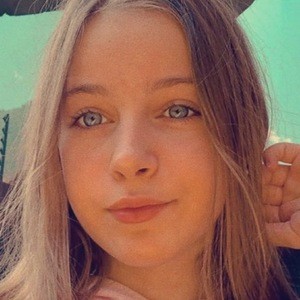 Susy Lustgarten, 18 (YouTube明星)