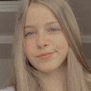 Susy Lustgarten, 18 (Star di YouTube)