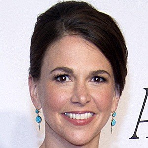 Sutton Foster image 5