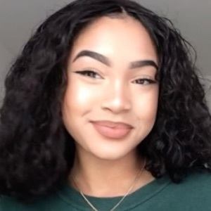 Syddpink, 24 (Instagram Star)