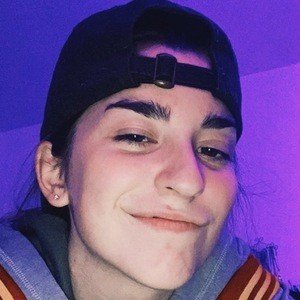 Sydney Bechter, 22 (TikTok明星)