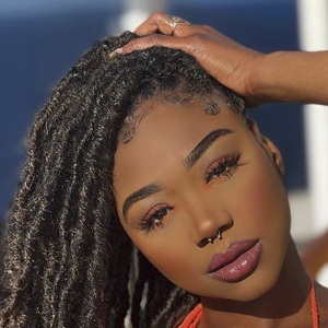 Sydney Bell, 28 (TikTok Star)