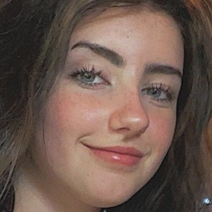 Sydney Bowen, 19 (TikTok Star)