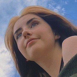 Sydney Bowen, 19 (TikTok Star)