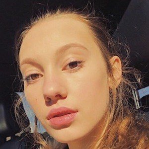 Sydney Bullock, 21 (TV Actress)