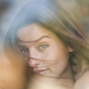 Sydney Cope, 23 (TV Actress)