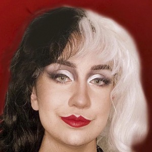 Sydney Maloney, 24 (TikTok Star)