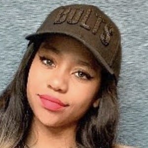 Sydney Raynell, 19 (Instagram Star)