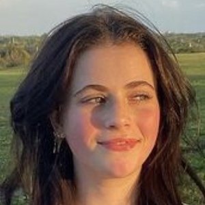 Sydney Schwartz, 21 (Instagram Star)