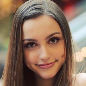 Sydney Serena, 25 (YouTube明星)