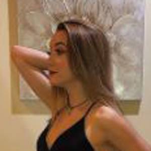 Sydney Valarose, 20 (TikTok明星)