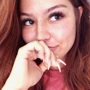 Sydnie Avery, 29 (Blogger)