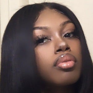 Szasistermia, 21 (TikTok Star)