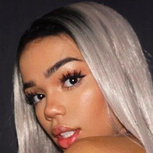 Talia Love, 24 (Star d'Instagram)