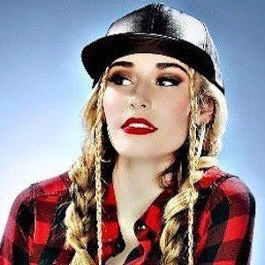 Talia Sagginario, 24 (Rapper)