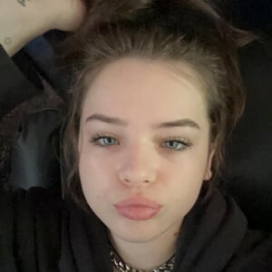 Talissa Smalley, 19 (TikTok Star)