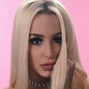 Tana Mongeau, 25 (YouTube明星)