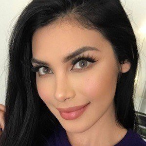 Tania Lucely image 4