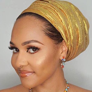 Tania Omotayo, 34 (Instagram Star)