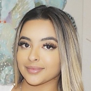 taniabombon image 11