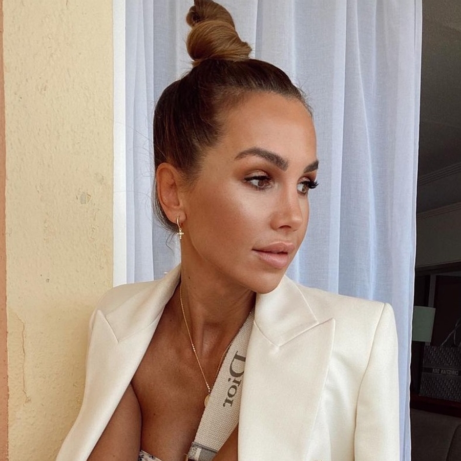 Tanja Cruz, 38 (YouTube Star)