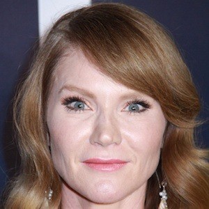 Tara Buck, 50 (Nữ diễn viên truyền hình)