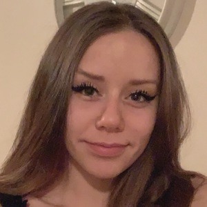 Tara Jesso, 25 (Instagram Star)