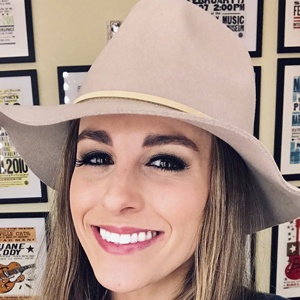 Tara Thompson image 4