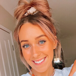 Tarah Elizabeth image 7