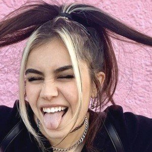 Tarayummy, 25 (YouTube Star)