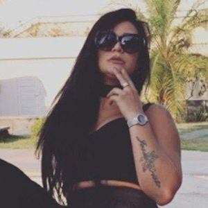 Tati Neves image 3