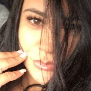 Tati Neves image 4