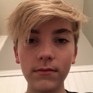 Tav Ovard, 19 (YouTube Star)