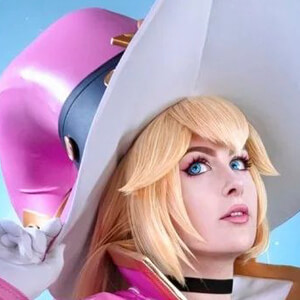 Tayla Barter, 32 (Instagram明星)