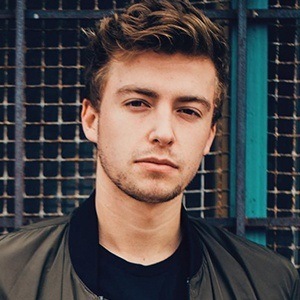 Taylor Baxter image 6