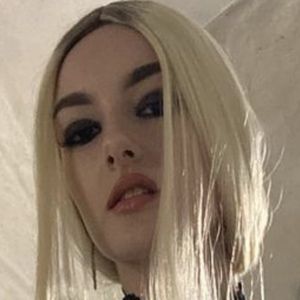 Taylor bloodlobster, 23 (TikTok Star)